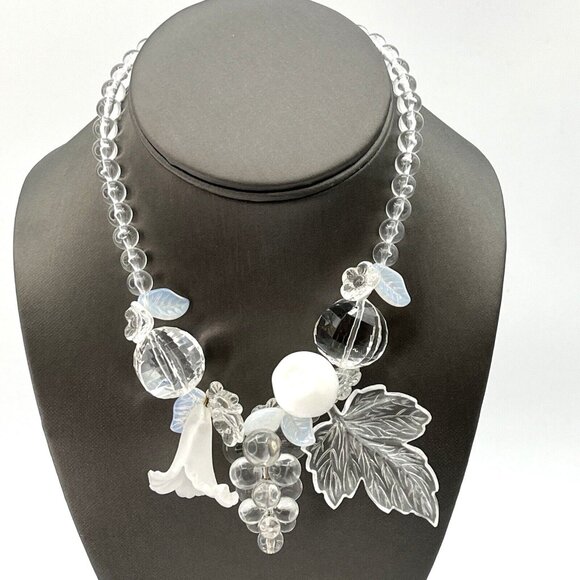 Vintage Bigal French Lucite Grapes Leaves Angel's Trumpet Collar Necklace 15" - Picture 6 of 9